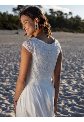 Novias Ella Boléro en dentelle