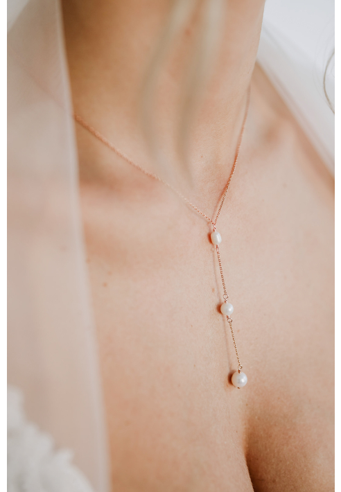 Perlenbräute Ava Collier ()