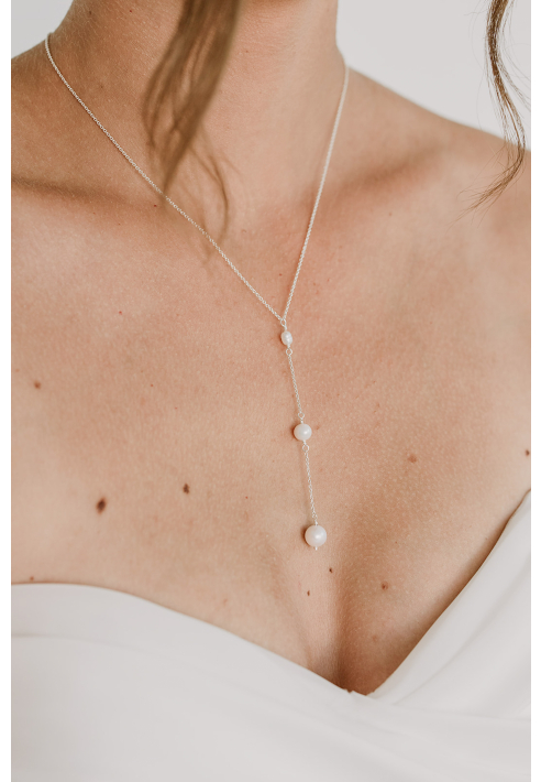 Perlenbräute Ava Collier ()