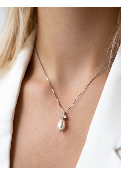 Abrazi Elena Collier -M