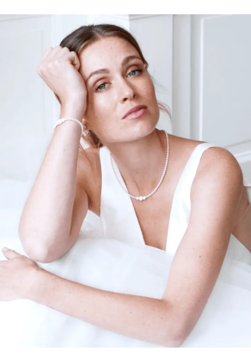 Abrazi Elizabeth Collier