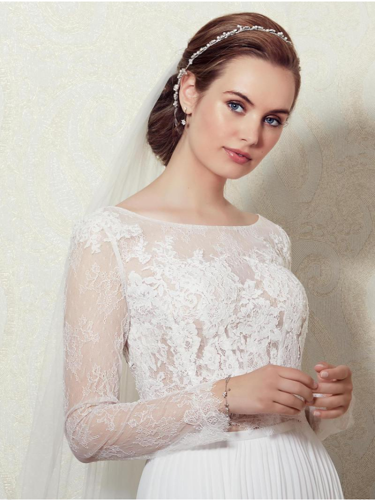 LILLY 01-3808-CR Top en dentelle main product photo