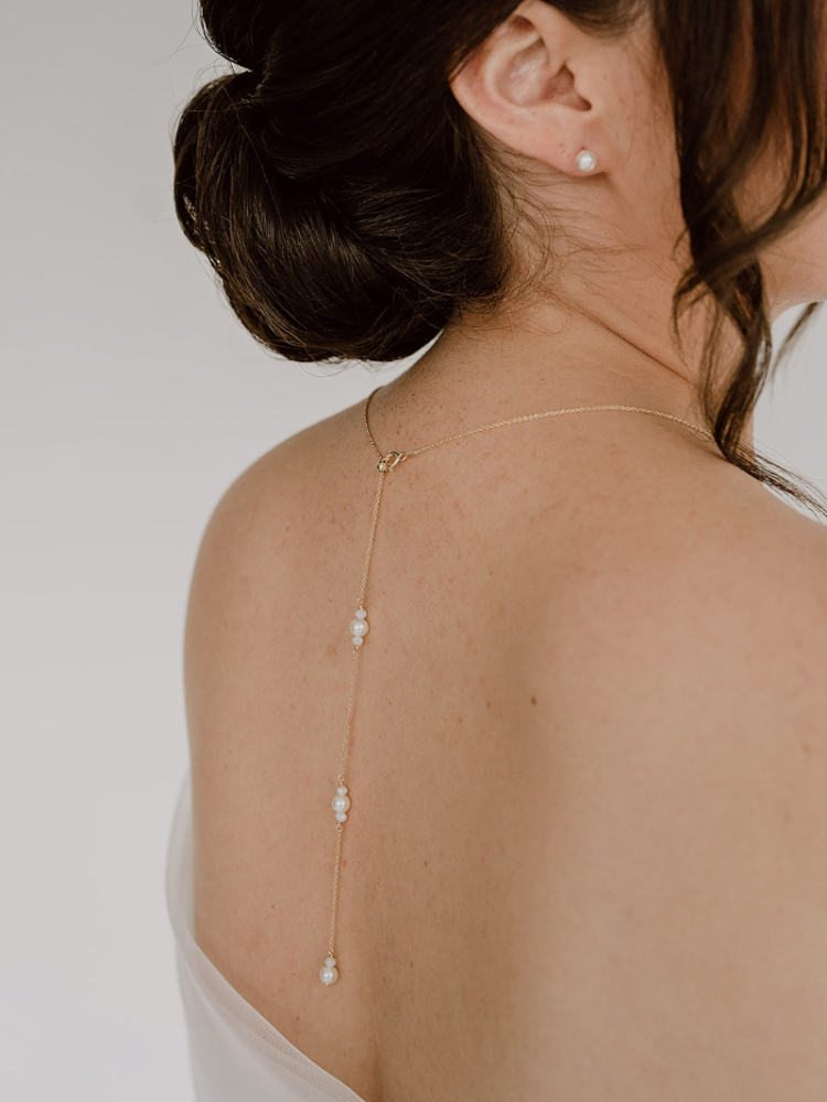 Perlenbräute Ari Collier main product photo