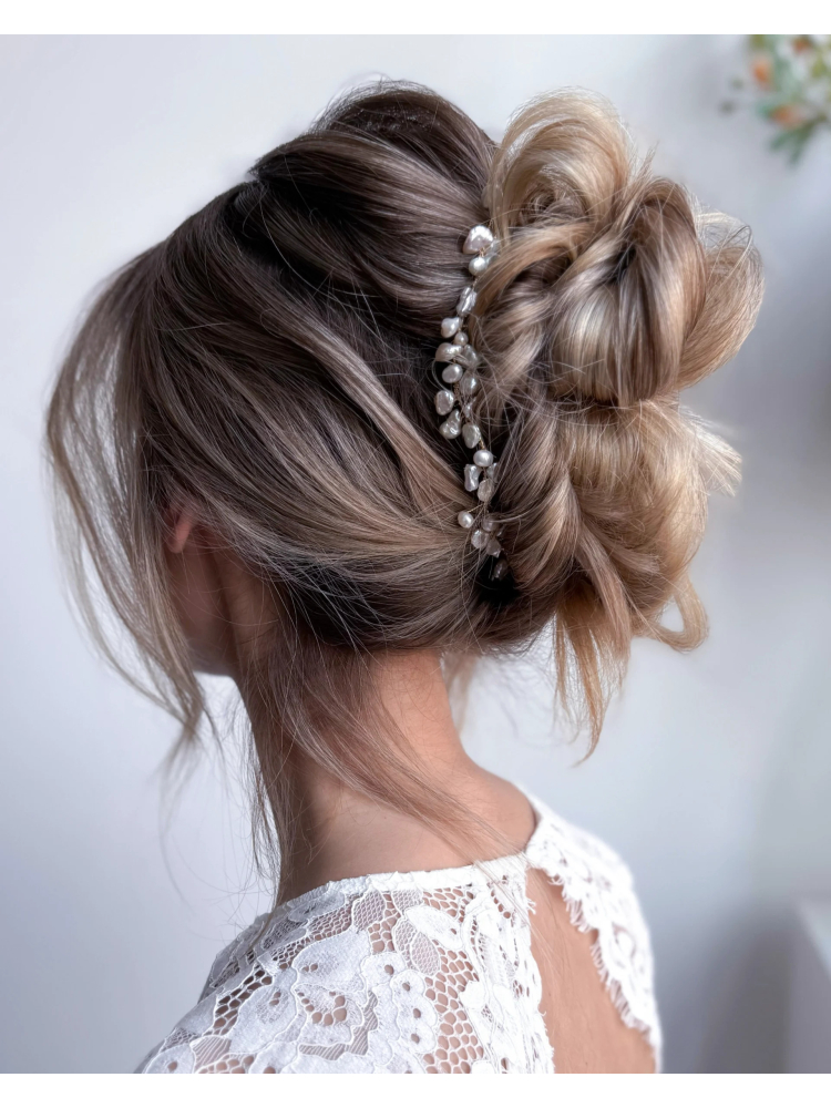 Nova Vigne cheveux doré main product photo