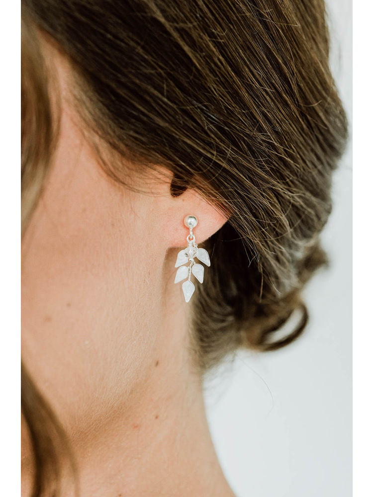 Perlenbräute Lana Boucles d’oreilles petit modèle main product photo