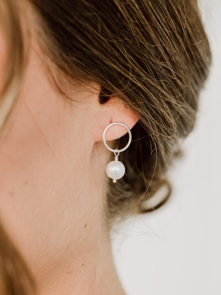 Perlenbräute Toni Boucles d’oreilles main product photo