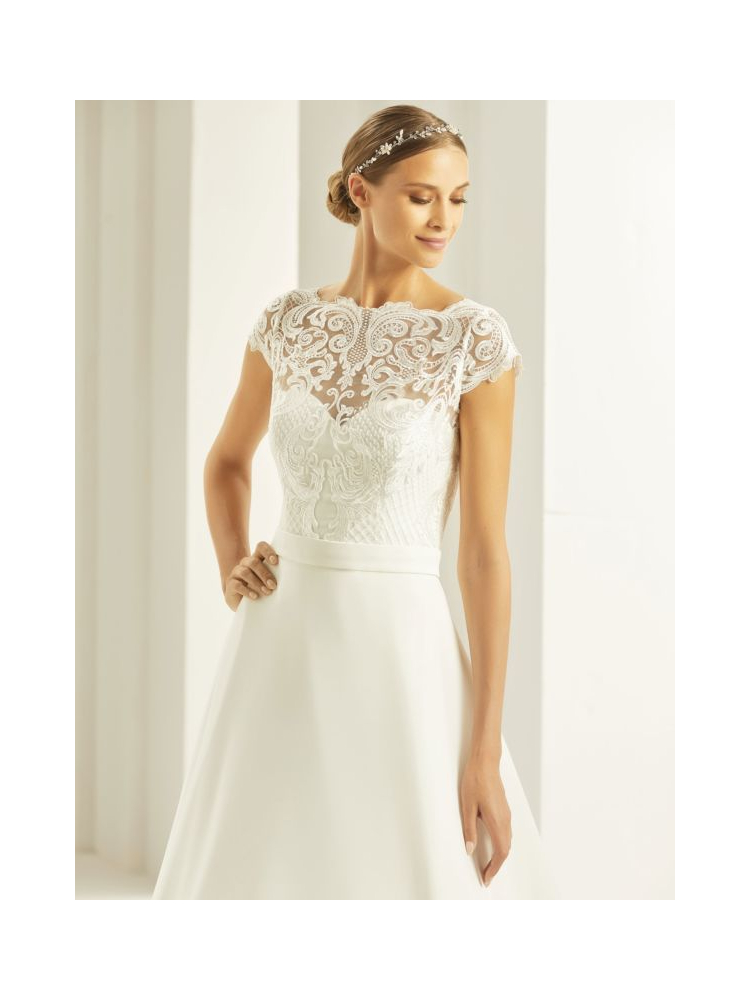 Bianco Evento E269 Boléro Dentelle main product photo