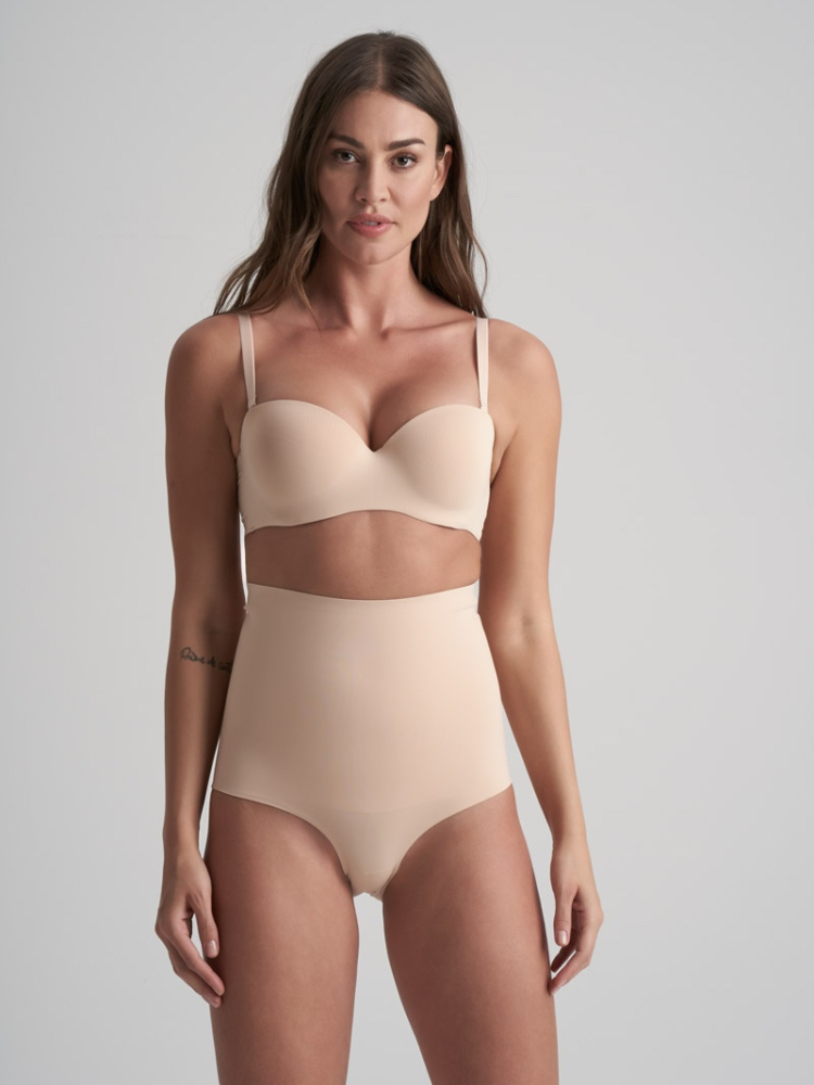 BYE BRA Contrôle de taille Haut Hipster Beige main product photo