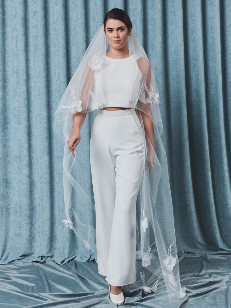 S75512-210-2 Voile avec fleurs 3D et perles main product photo