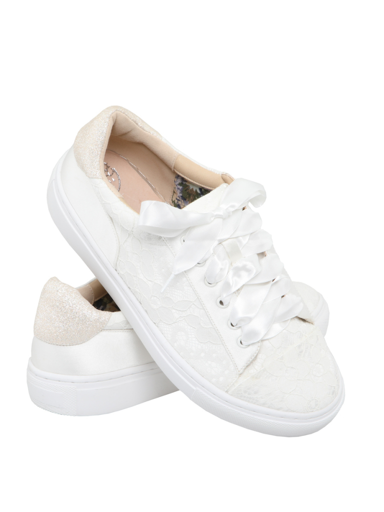 The Perfect Bridal Company Pia Chaussures de mariée main product photo