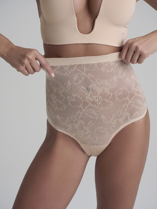 BYE BRA String Gainant en Dentelle Taille Haute Beige main product photo
